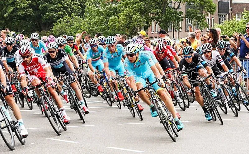 打造未来运动场地：赛事标准的制定与实施策略